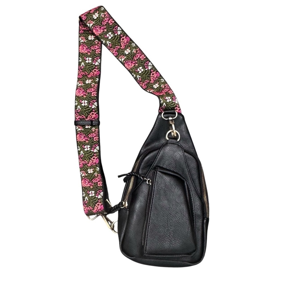 NWOT Cross body bag with embroidered flower strap​